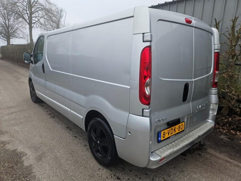 Opel Vivaro 2.5 cdti 145 pk l2h1 tecshift