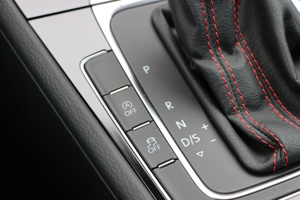 Volkswagen Golf gti 2.0 tsi performance 245pk dsg7