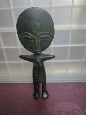 Ghanees vruchtbaarheidsbeeldje,  Ashanti Akuaba of Akua'ba pop, 20 cm