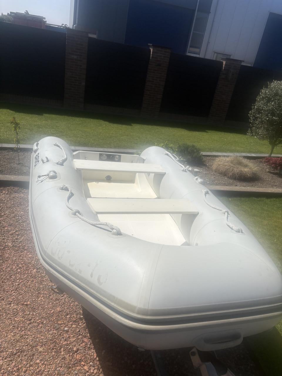 Brig 310 rubberboot + 15 pk Suzuki incl trailer