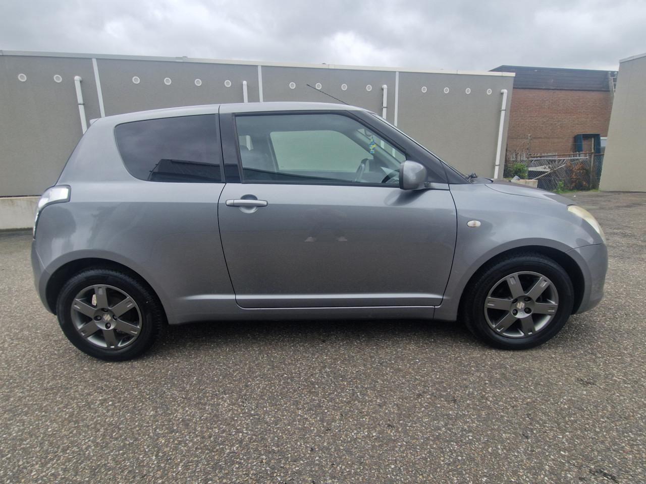 Suzuki Swift 1.3 Base