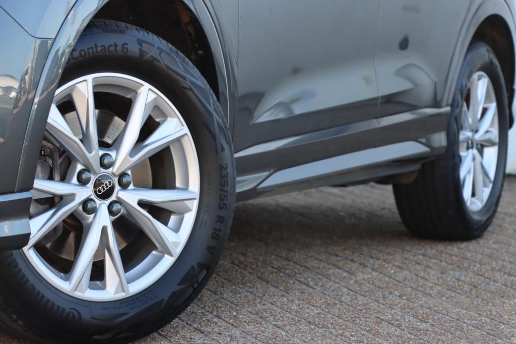 Audi Q3 45 tfsi e s edition 245pk s tronic | soh 97,6% |