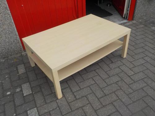 Eenvoudige ikea salontafel in zeer goede staat opruimprijs 15 euro
