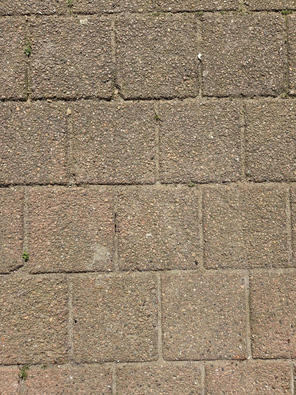 Bestrating (vierkant, rood, 35m2)