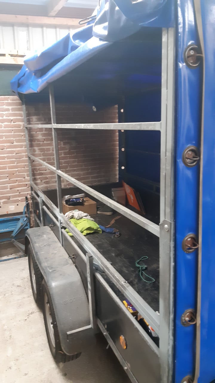 Verdonk dubbelasser aanhangwagen met huif