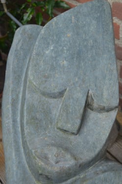Marietje uit Tengenenge (Zimbabwe)
