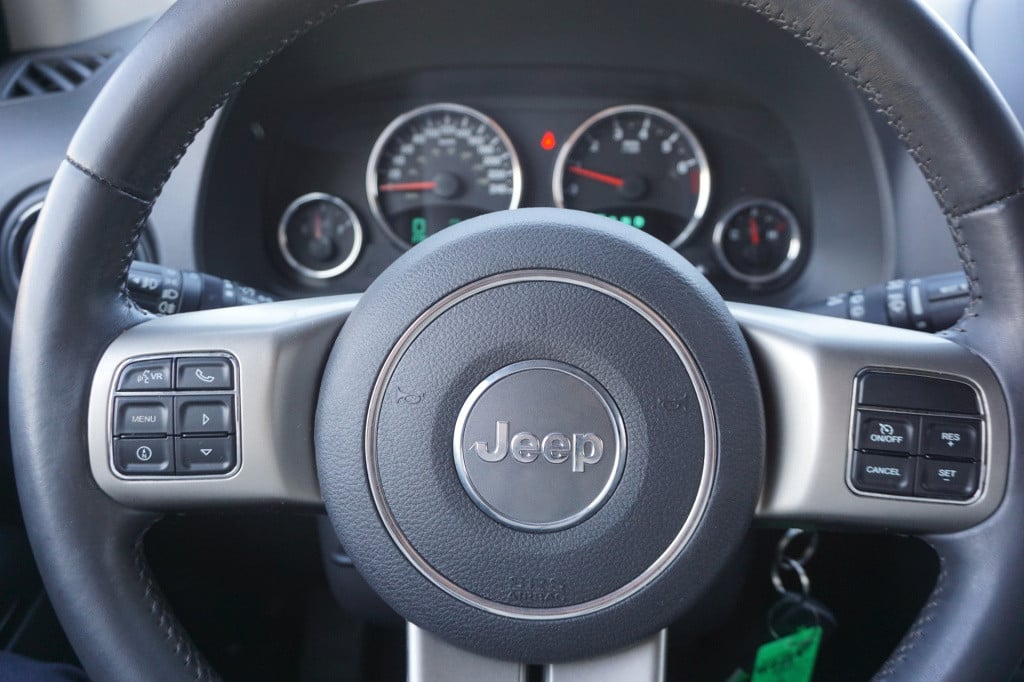 Jeep Compass 2.4 limited 4wd automaat airco / navi / cruise / elektr. ramen