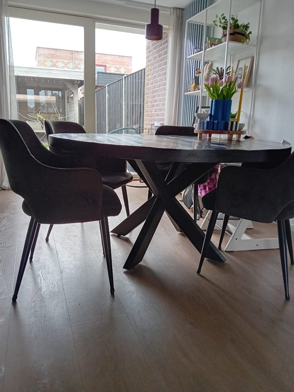Eetkamertafel