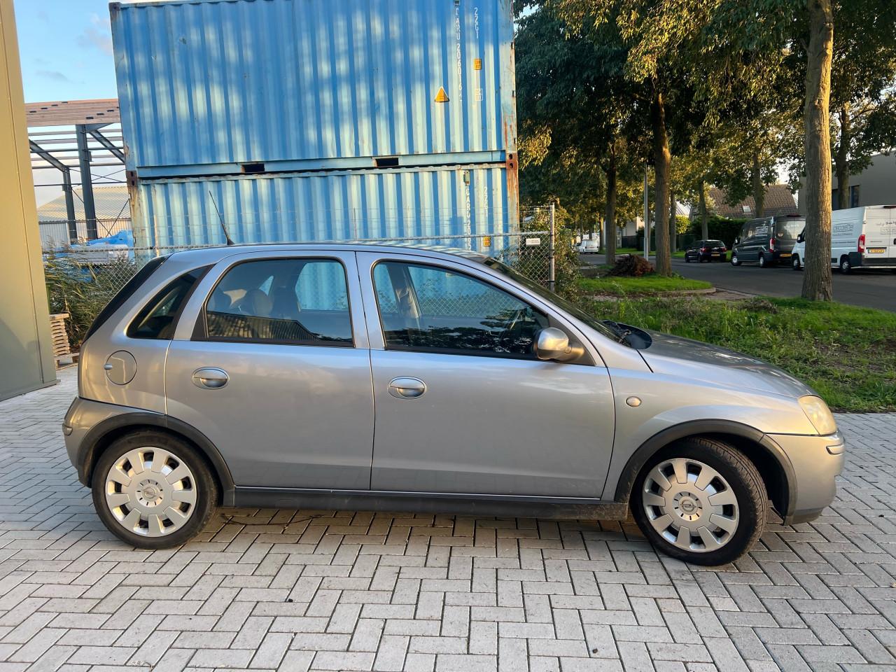 Opel Corsa 1.4-16V Cosmo 137.502KM Jaar Apk