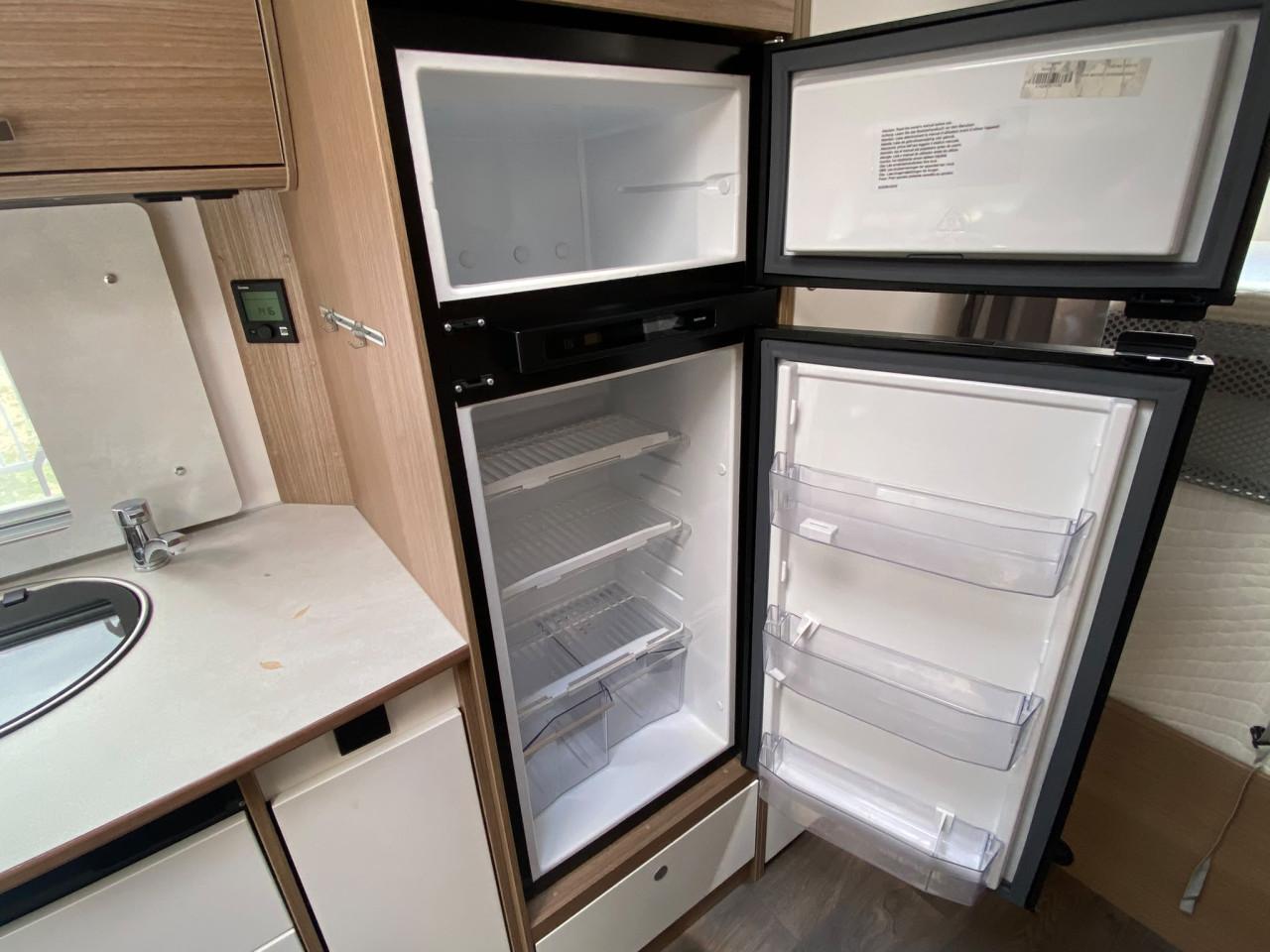 Carado | Capron A361 | 6 persoons half-integraal camper