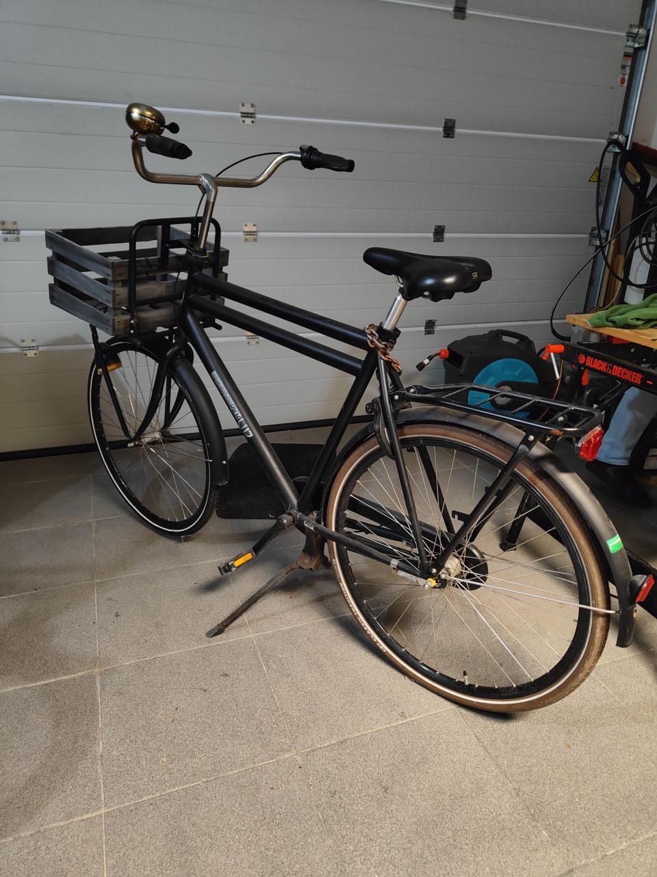 Heren stadsfiets met krat te koop