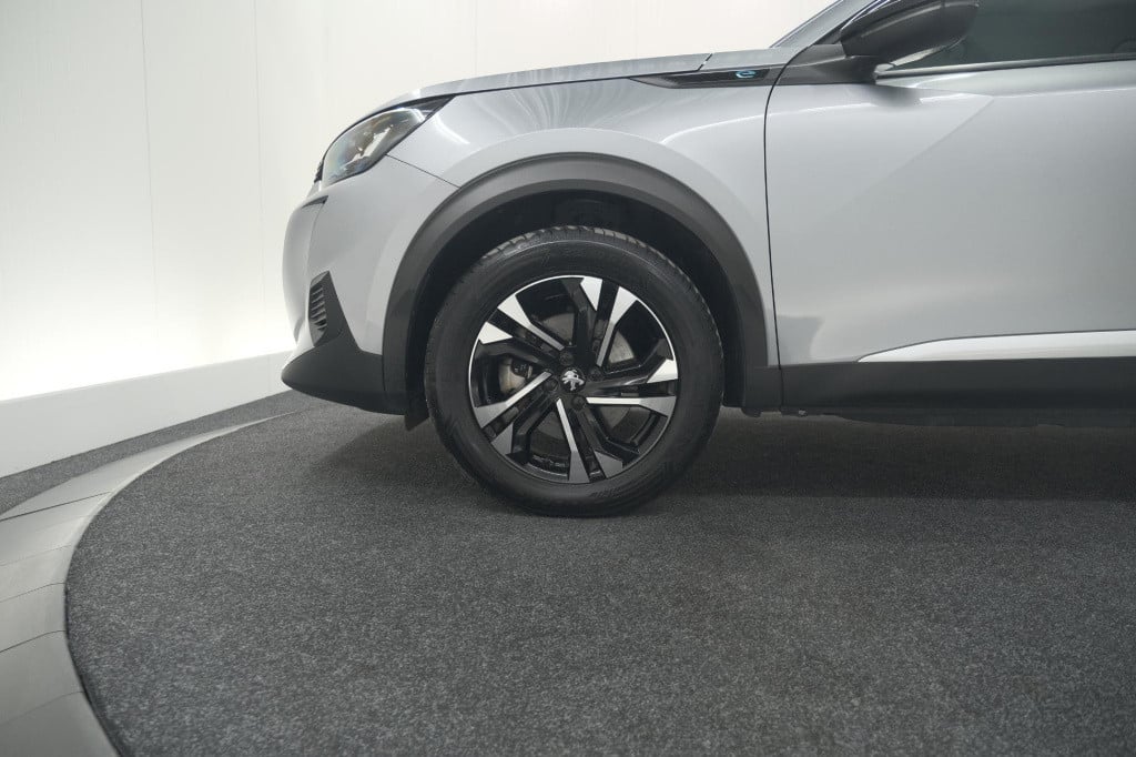 Peugeot E-2008 ev allure pack 50 kwh | 3 fase laadfunctie | camera | naviga