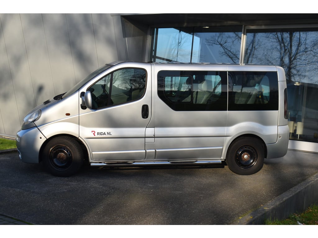 Opel Vivaro 2.5cdti | rolstoelbus | 9 persoons