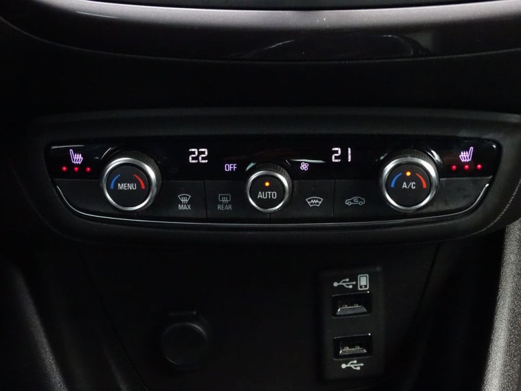 Opel Crossland X 1.2 turbo innovation hud | stuur-&stoelverwarming | apple 