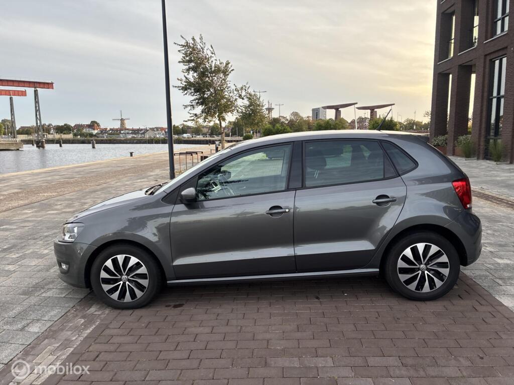 Volkswagen Polo 1.4 16V Highline Airco Automaat km146.061 Nap 5Deurs BJ2010