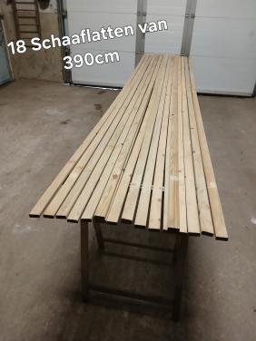 Tuinhout: 18 nieuwe schaaflatten geïmpregneerd.