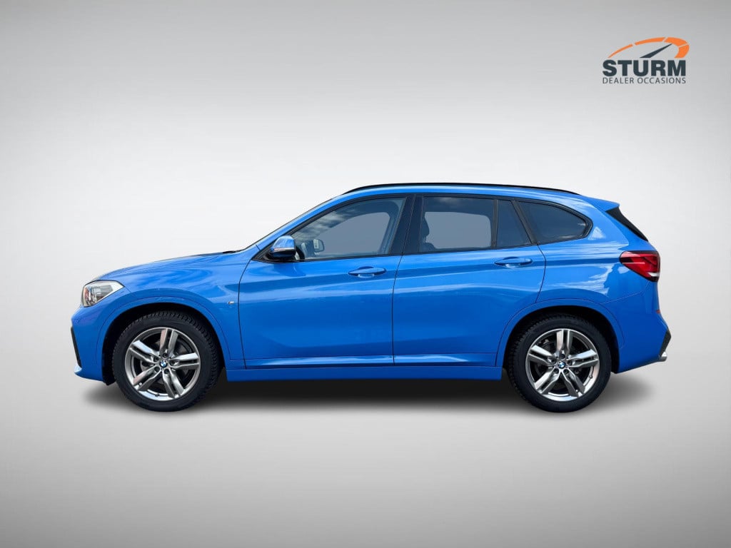 BMW X1 sdrive18i high executive m sport | trekhaak afneembaar | sportstoele