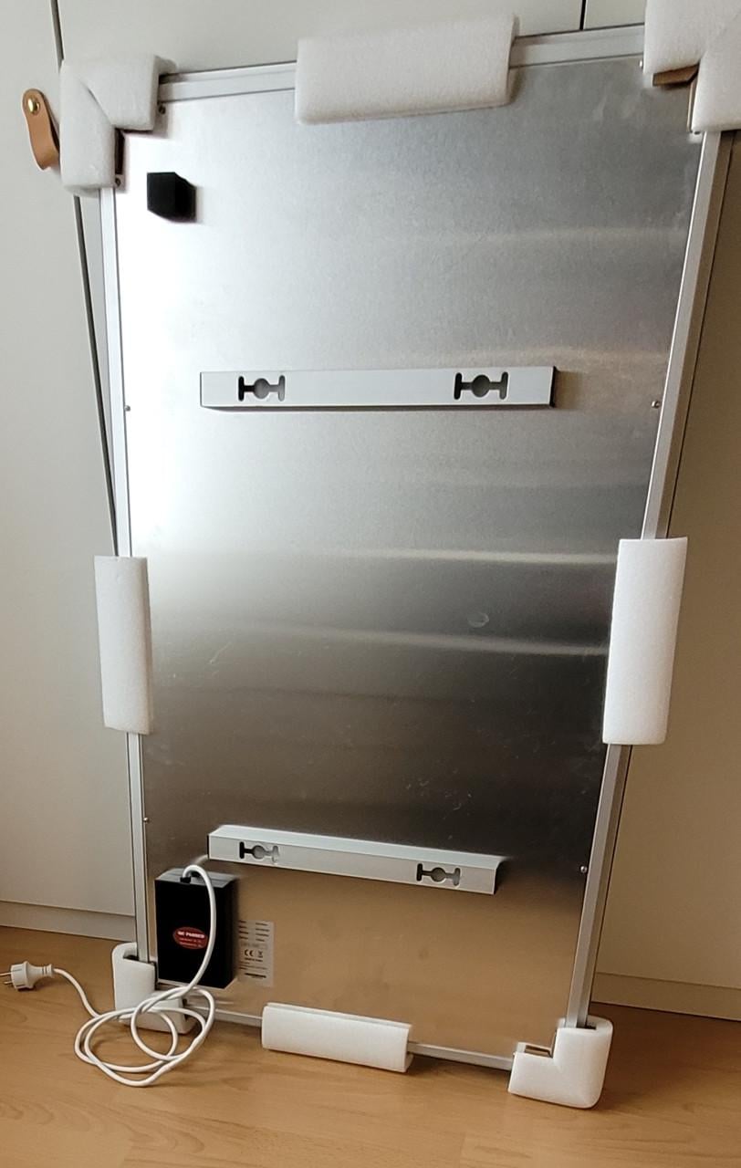 Badkamerspiegel Smart Mirror 100 x 60 met verwarming en verlichting €45