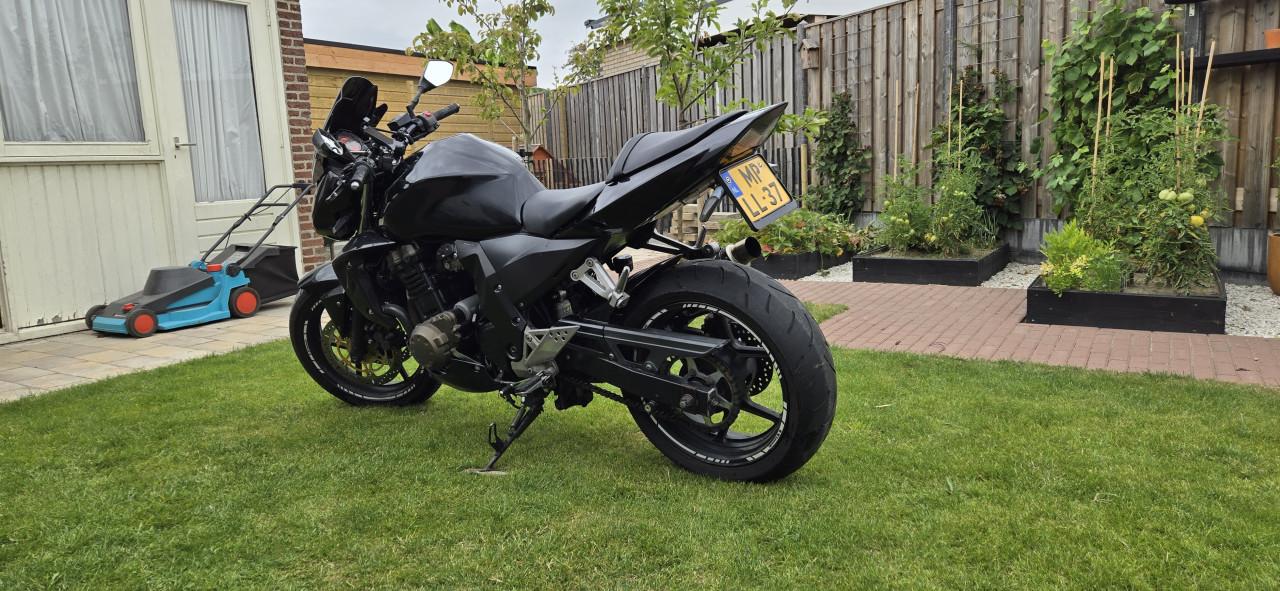 Kawasaki Z750 Naked Bike - Zwart