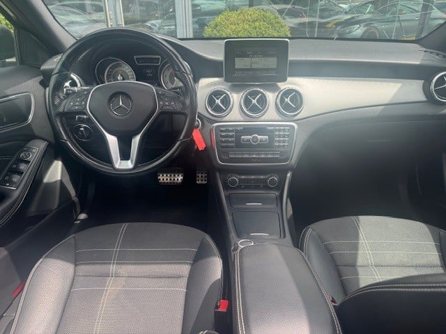 Mercedes-Benz Gla-klasse 200 ambition l panoramadak l night pakket l afneem