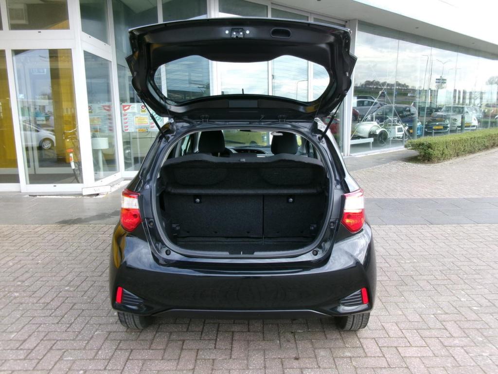 Toyota Yaris 1.5 hybrid clima, camera, multimedia, bluet.