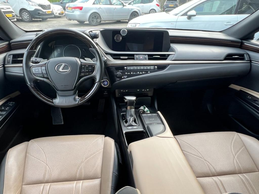 Lexus Es 300h luxury line , elektrisch panodak enz..