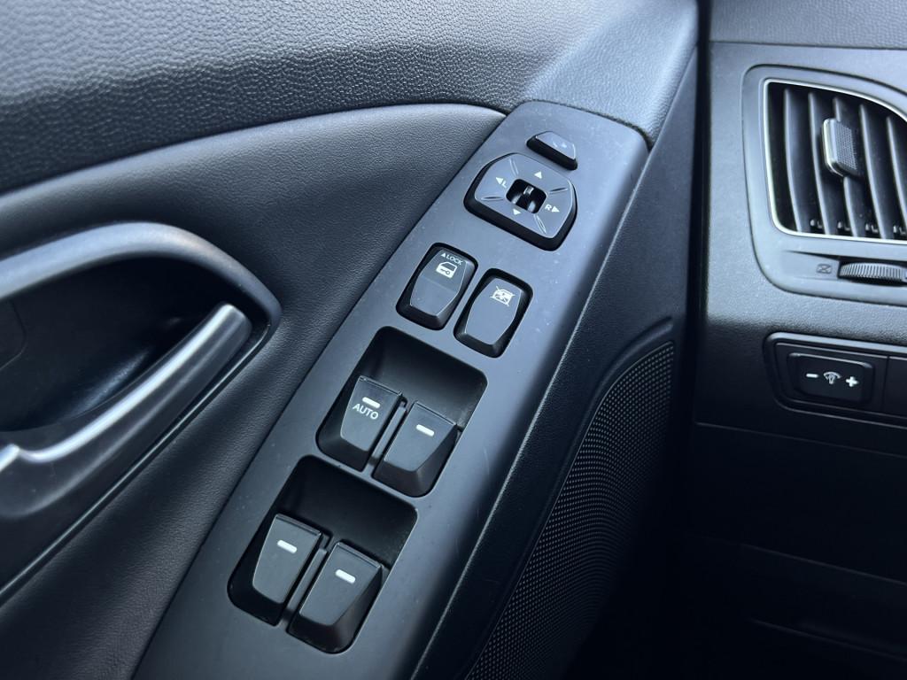 Hyundai Ix35 1.6i gdi business edition | camera | trekhaak | stoel verwarmi