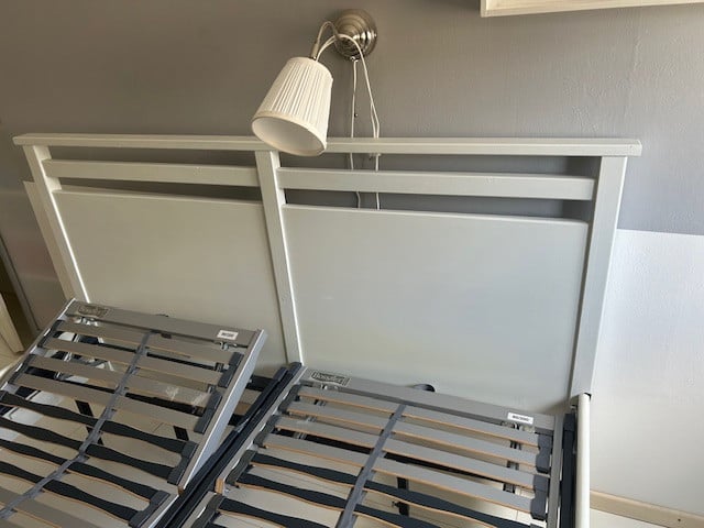 2 persoon bed compleet met matrassen, lattenbodems en nachtkastjes