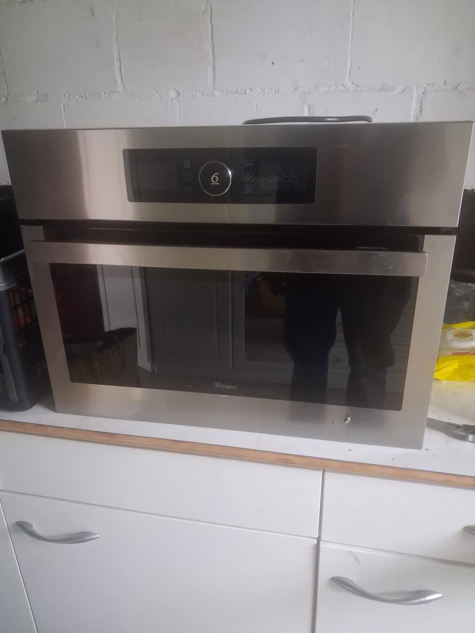Whirpool 6 sense combi oven met defect