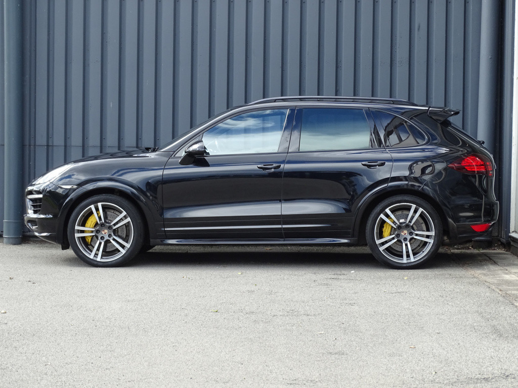 Porsche Cayenne 4.2 d s | ceramic | pano | bose | luchtvering pasm