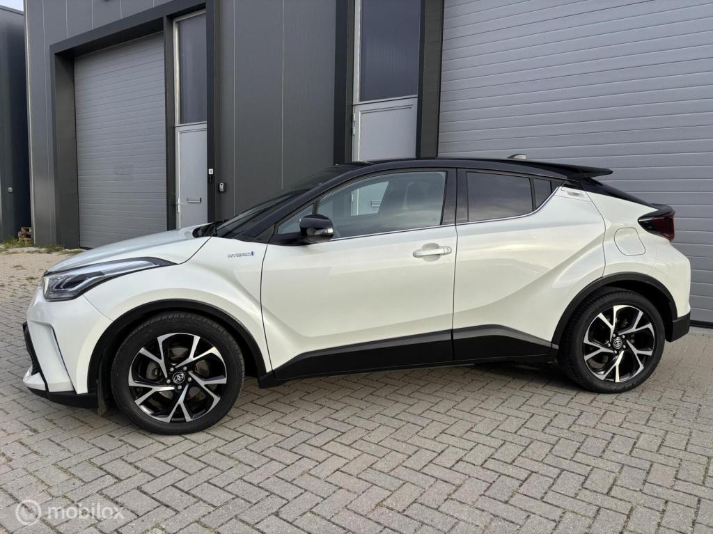 Toyota C-hr 1.8 hybrid bi-tone