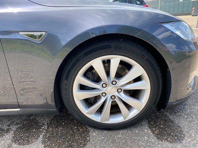 Tesla Model S 85D 2016