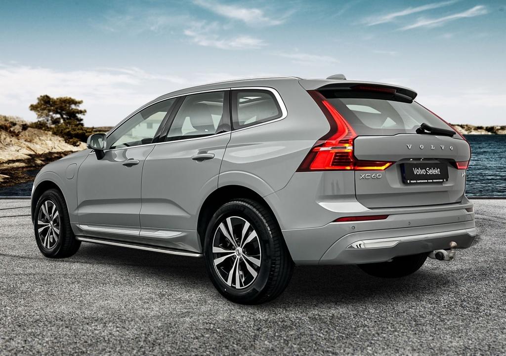 Volvo XC60 t6 398pk recharge bright| achteruitrijcamera| trekhaak| pano|