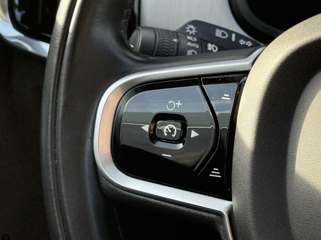 Volvo V90 t4 190pk momentum |adap.cruise| leder | trekhaak | stoel/stuurve