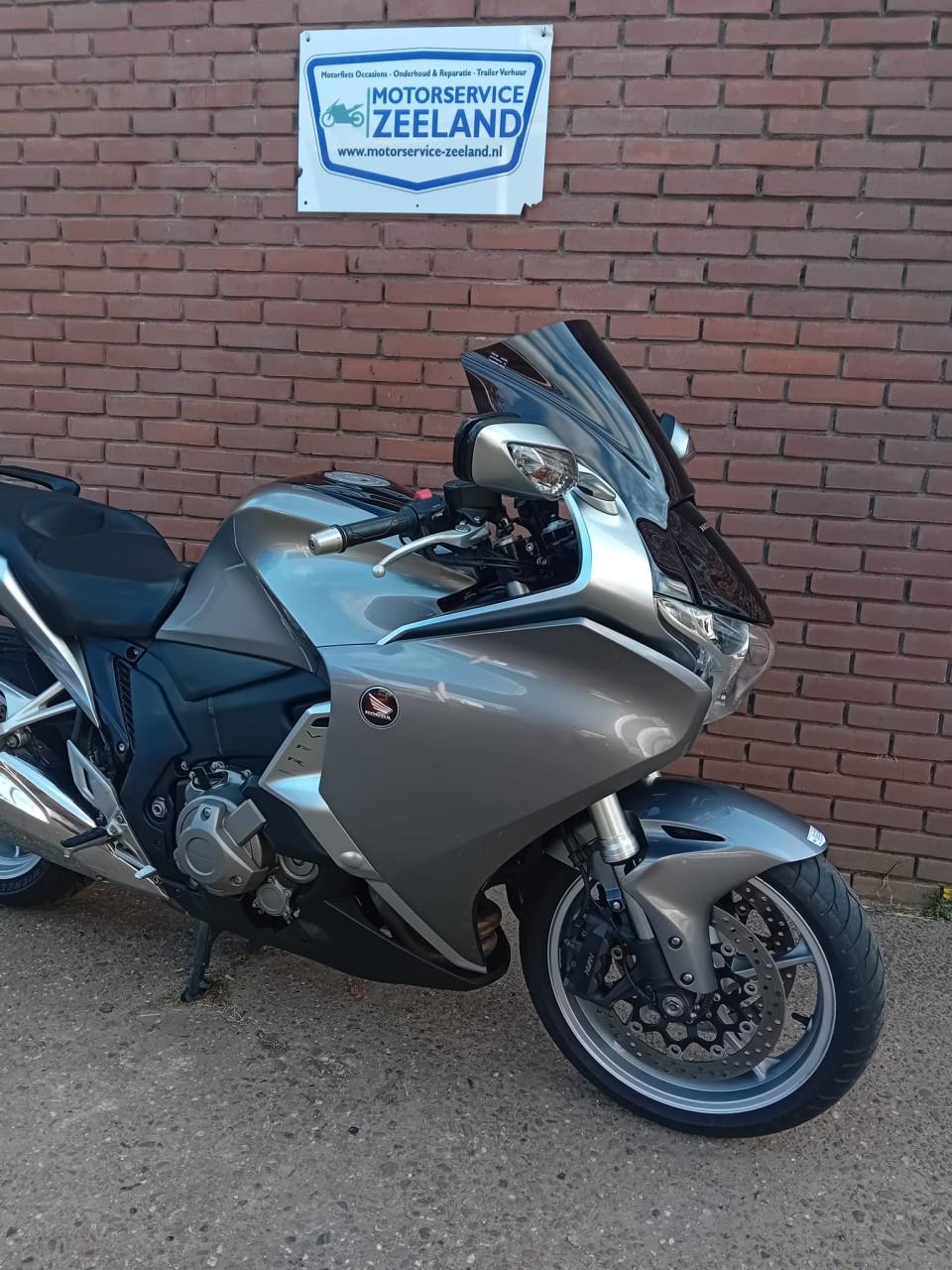 Honda VFR 1200 F | DCT