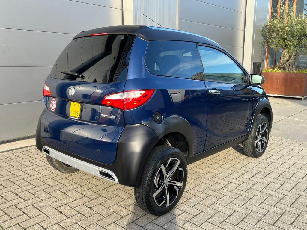 Aixam Crossover brommobiel premium