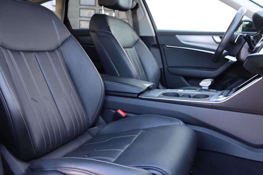 Audi A6 avant 55 tfsi e quattro s edition competition 367pk s-tr