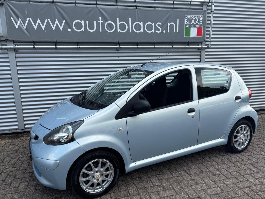 Toyota Aygo 1.0-12v