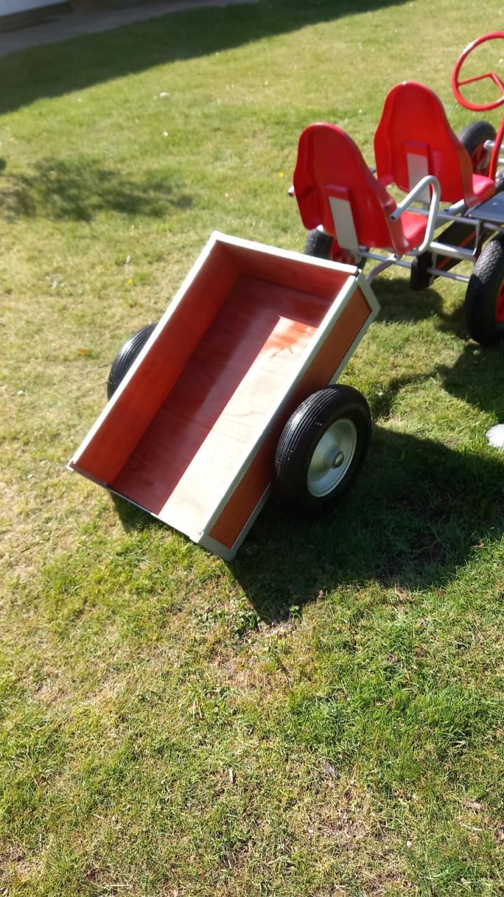 Skelter met aanhanger