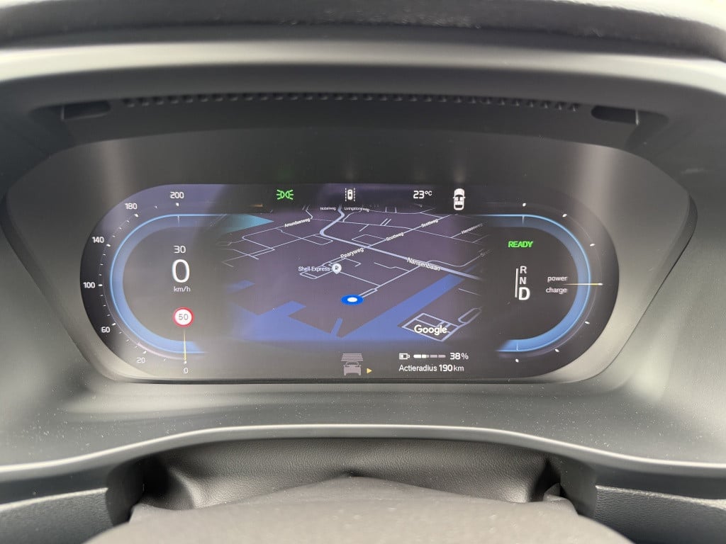 Volvo C40 extended plus 82 kwh | trekhaak| pano| achteruitrijcamera| stoel
