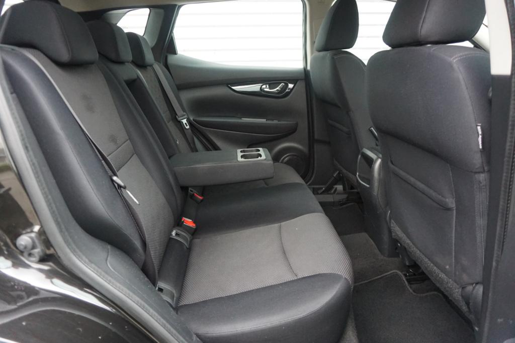 Nissan Qashqai 1.2 acenta climate / navi / cruise / camera / parkeers. / tr