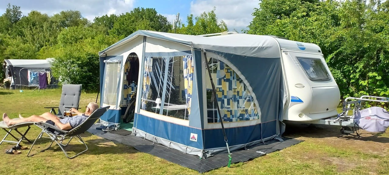 Caravan: Hobby 400 SF Excellent 2005 (incl. voortent en inboedel)