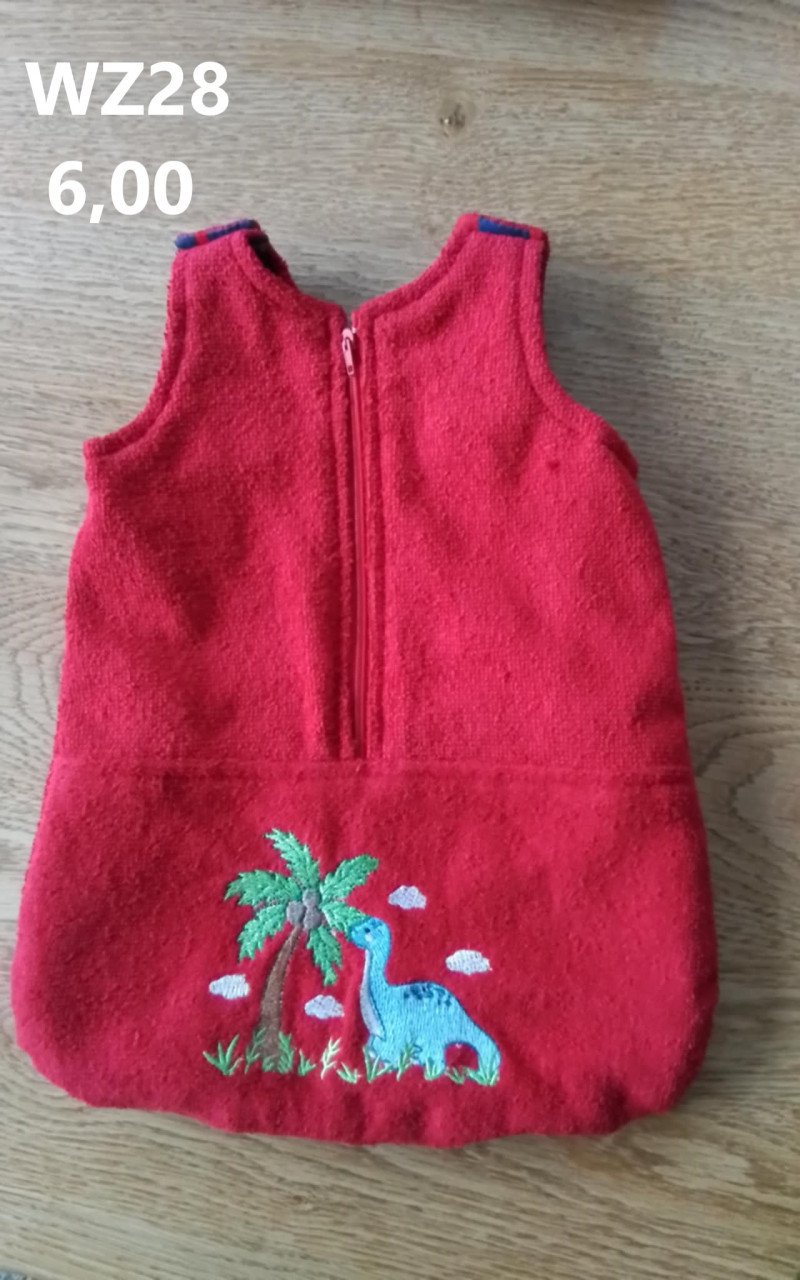 Baby born / babyborn slaapzak . Opbrengst KiKa. Poppenkleertjes.