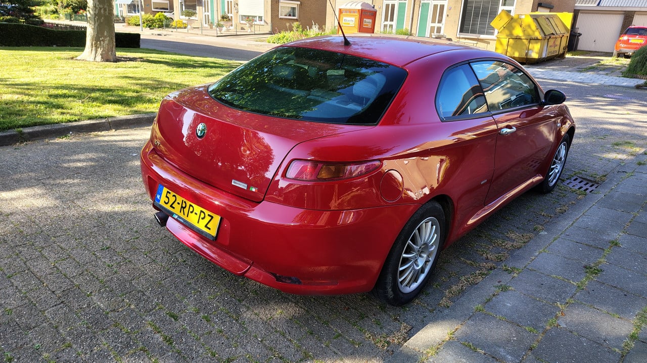 Alfa Romeo GT 1.8 Twin Spark Progression