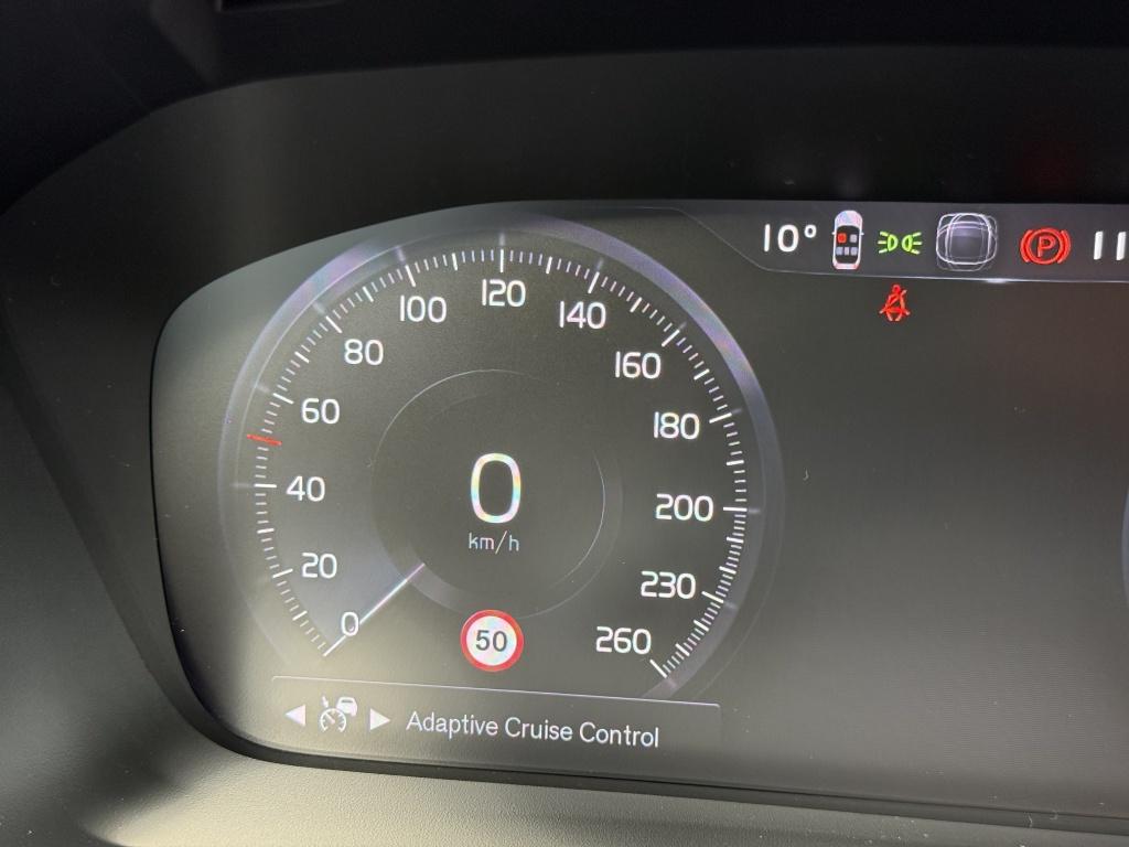 Volvo XC40 t5 262pk recharge ultimate dark| panodak| adap.cruise| camera| e