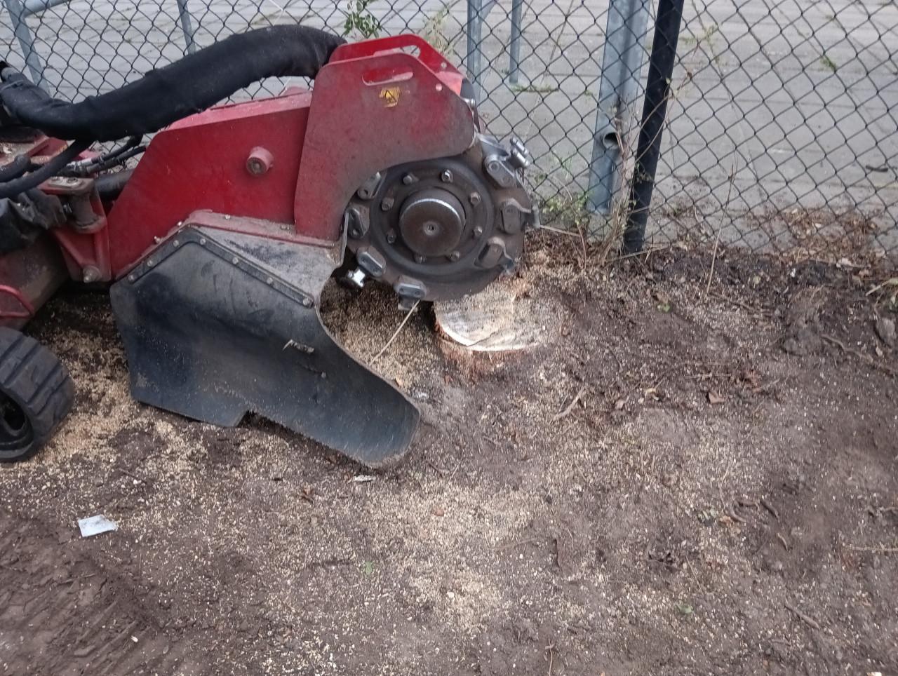 Grond, Groen & Straatwerk.