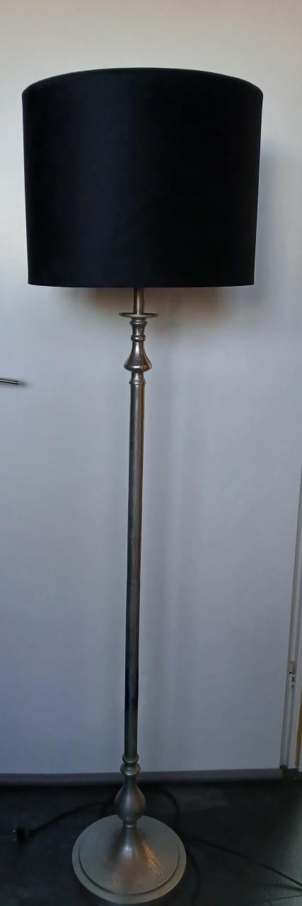 Set van 2 vloerlampen