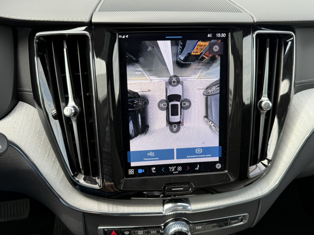 Volvo XC60 t8 455pk recharge ultra dark| full options ! luchtvering b&w sou
