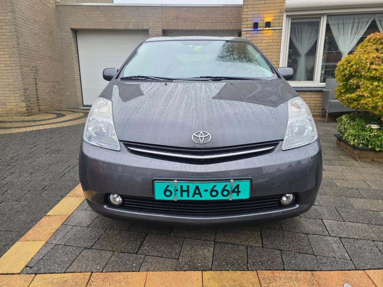 Tekoop zeer mooie Toyota Prius 1.5 Business Edition Automaat