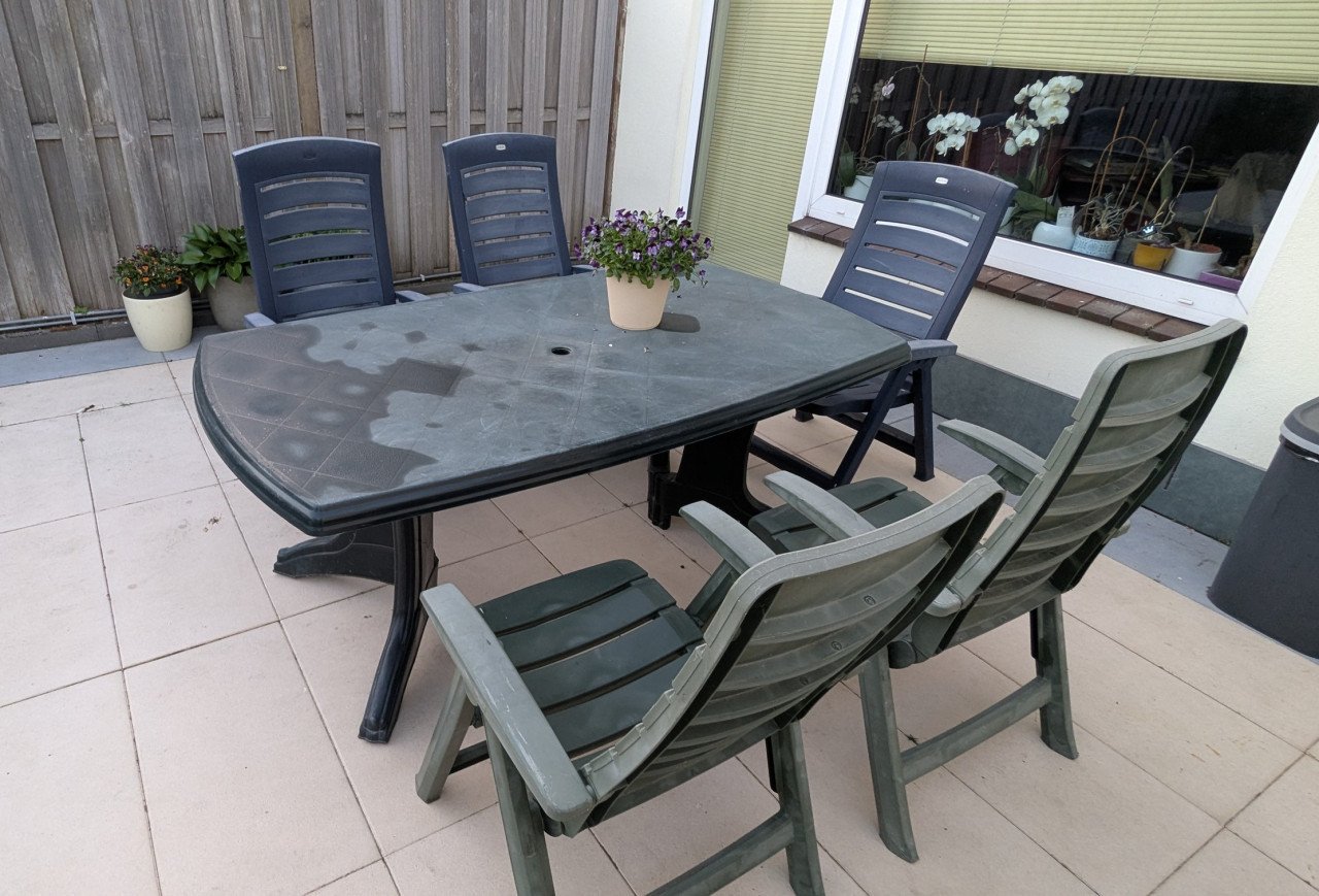 Tuintafel met 5 stoelen
